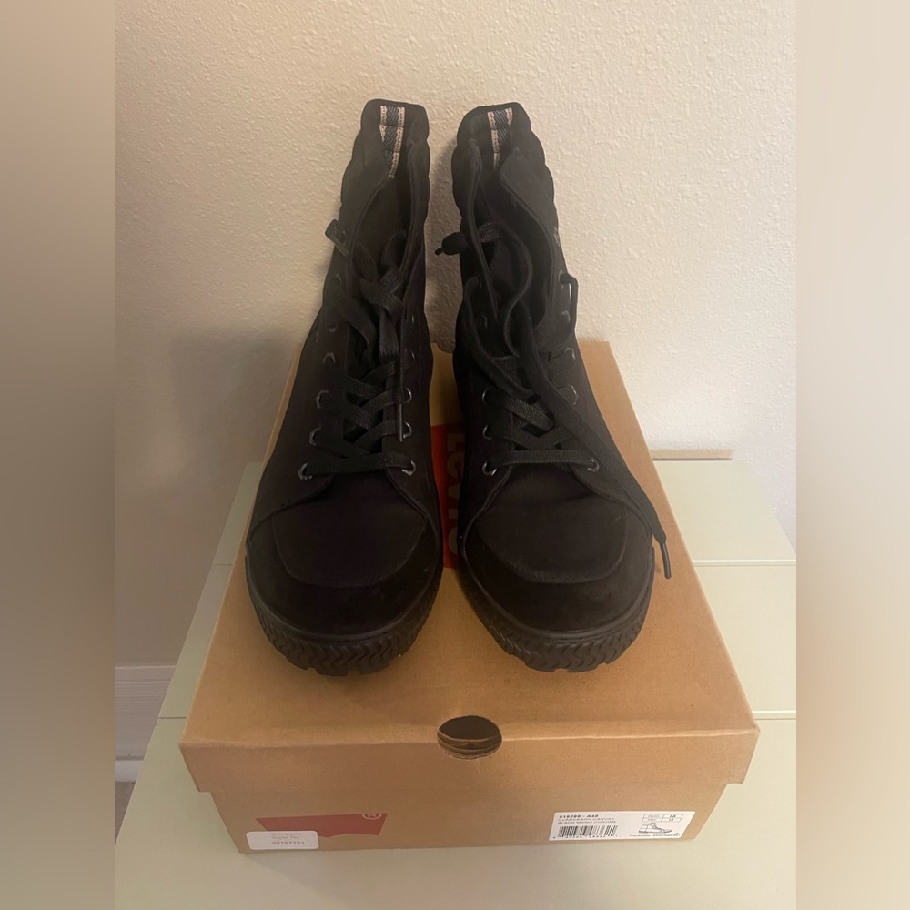 Like NEW Levi’s durable canvas sneaker boots, black size 12. Only worn once